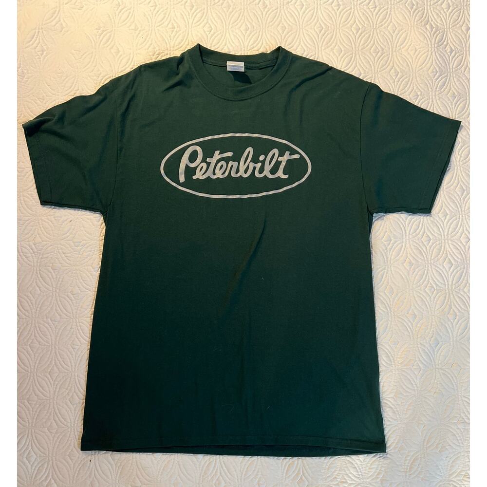 Peterbuilt t-shirt
Men’s large 
Excellent condition
